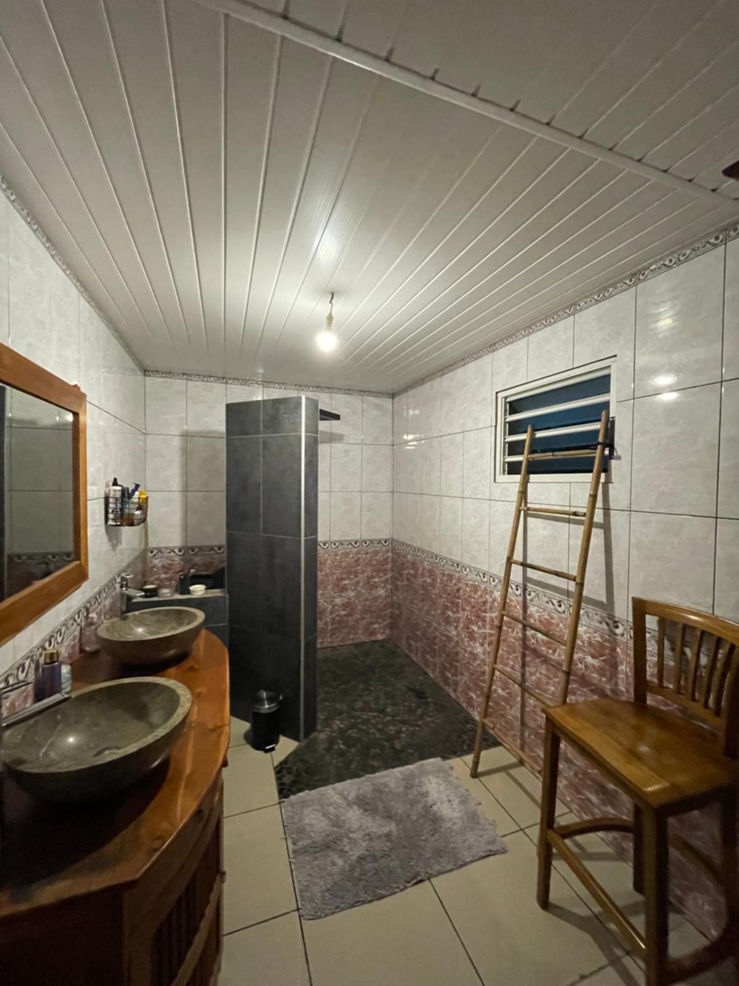 Escapade Dans L'Est , Chambre Confort Avec Piscine Bras-Panon Exterior foto