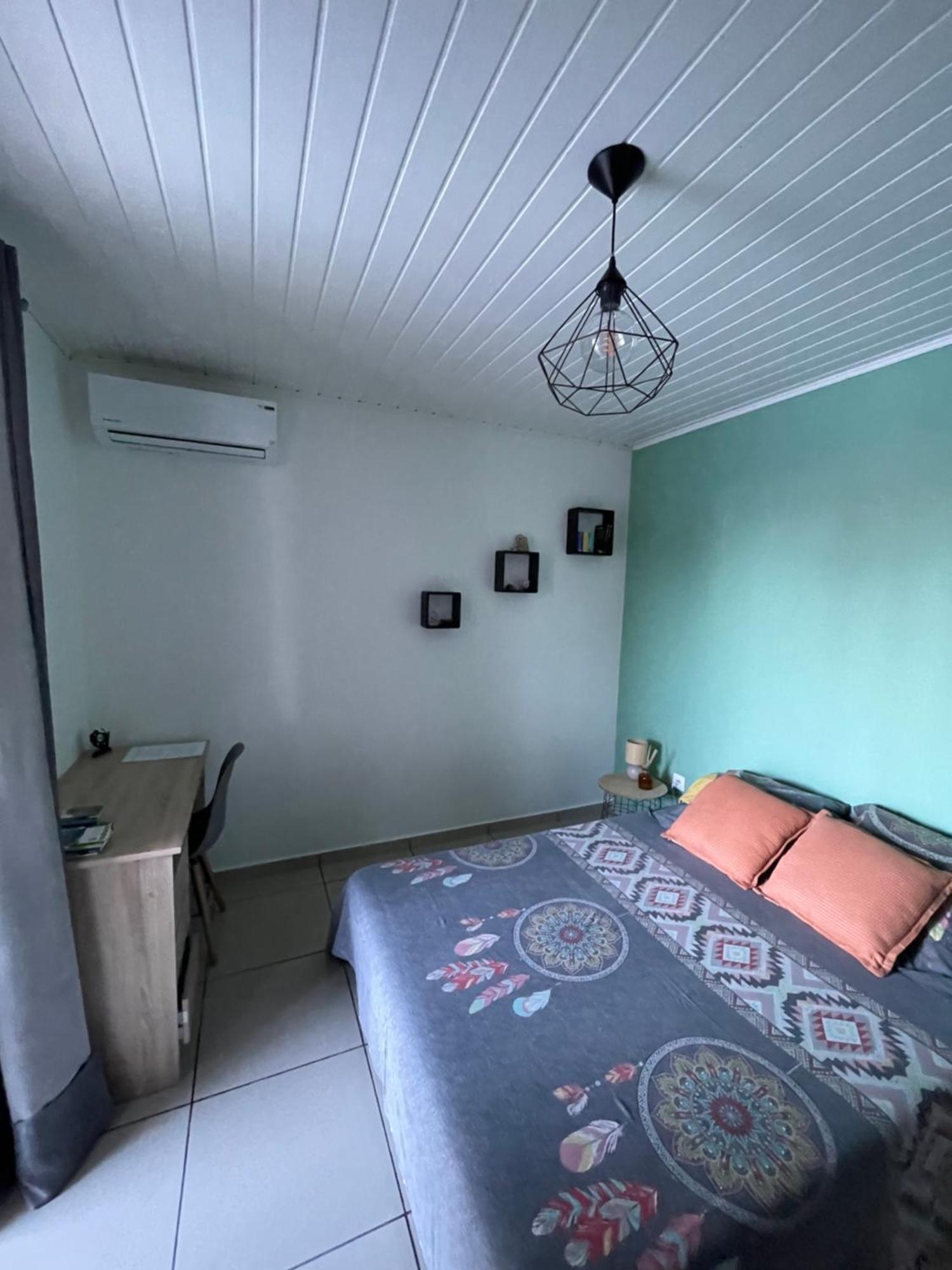 Escapade Dans L'Est , Chambre Confort Avec Piscine Bras-Panon Exterior foto